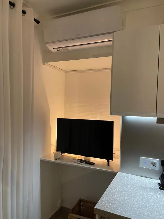 Cozy Studio On The Beach Antibes 0*,